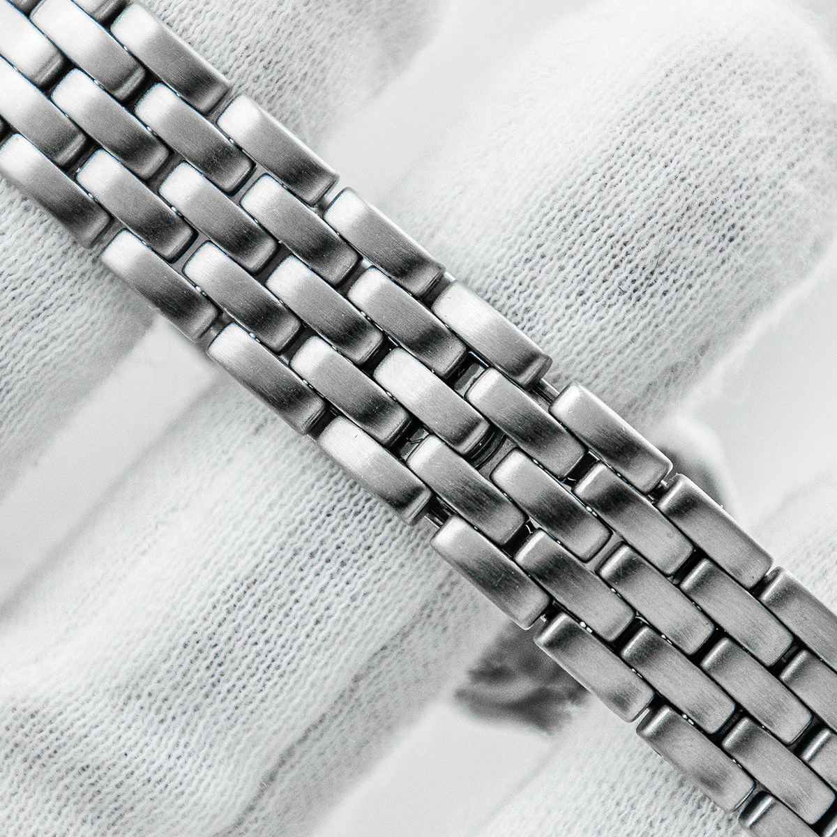 Cartier Panthere Mini Neuve 2025